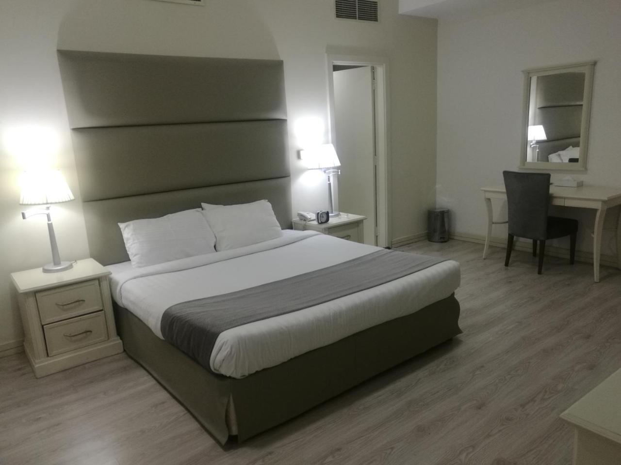 Mirador Hotel Al-Manamah Bagian luar foto