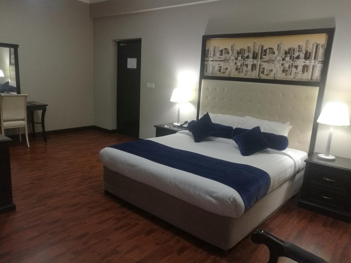 Mirador Hotel Al-Manamah Bagian luar foto